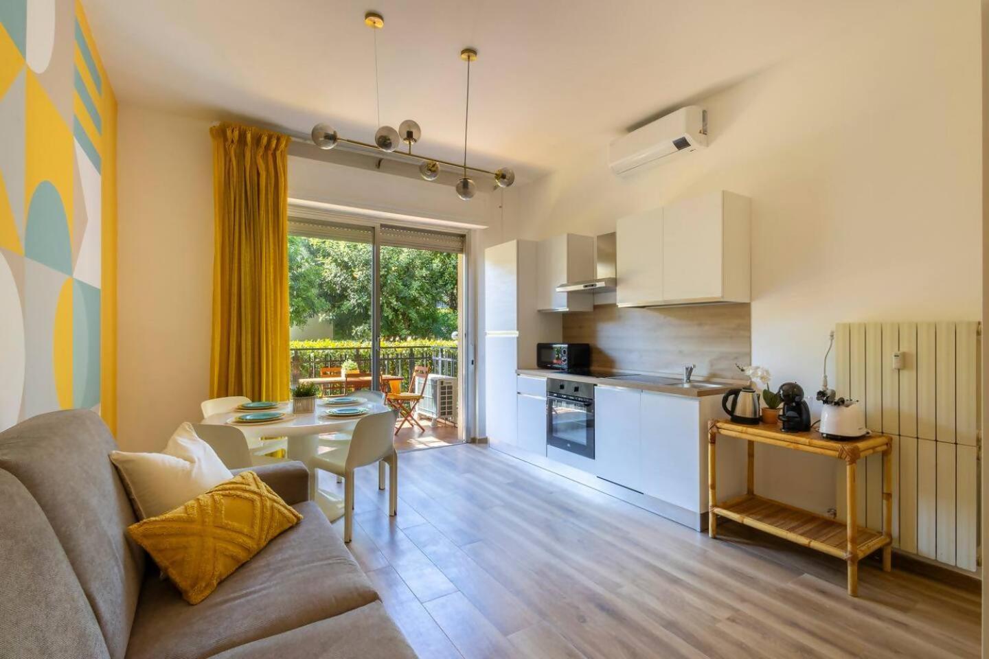 Stiloso Bilocale Terraceparking Apartment *